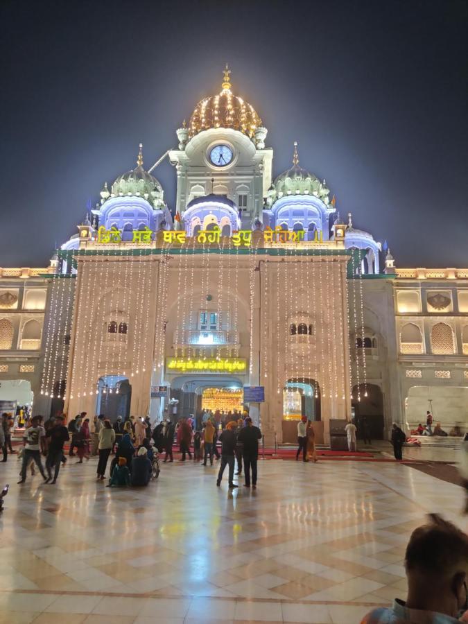 Hotel 56 - 200 Meter From Golden Temple Amritsar Exteriér fotografie